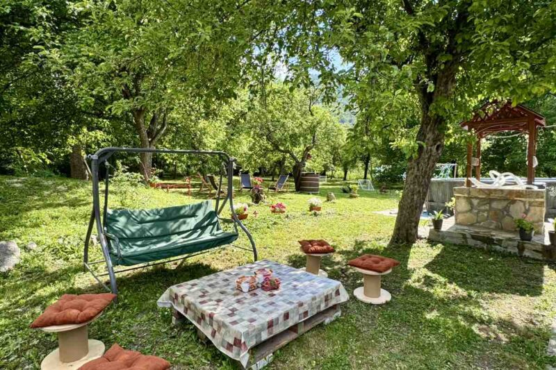 Read more about the article Seosko turističko domaćinstvo „Idila pod Rtnjem“